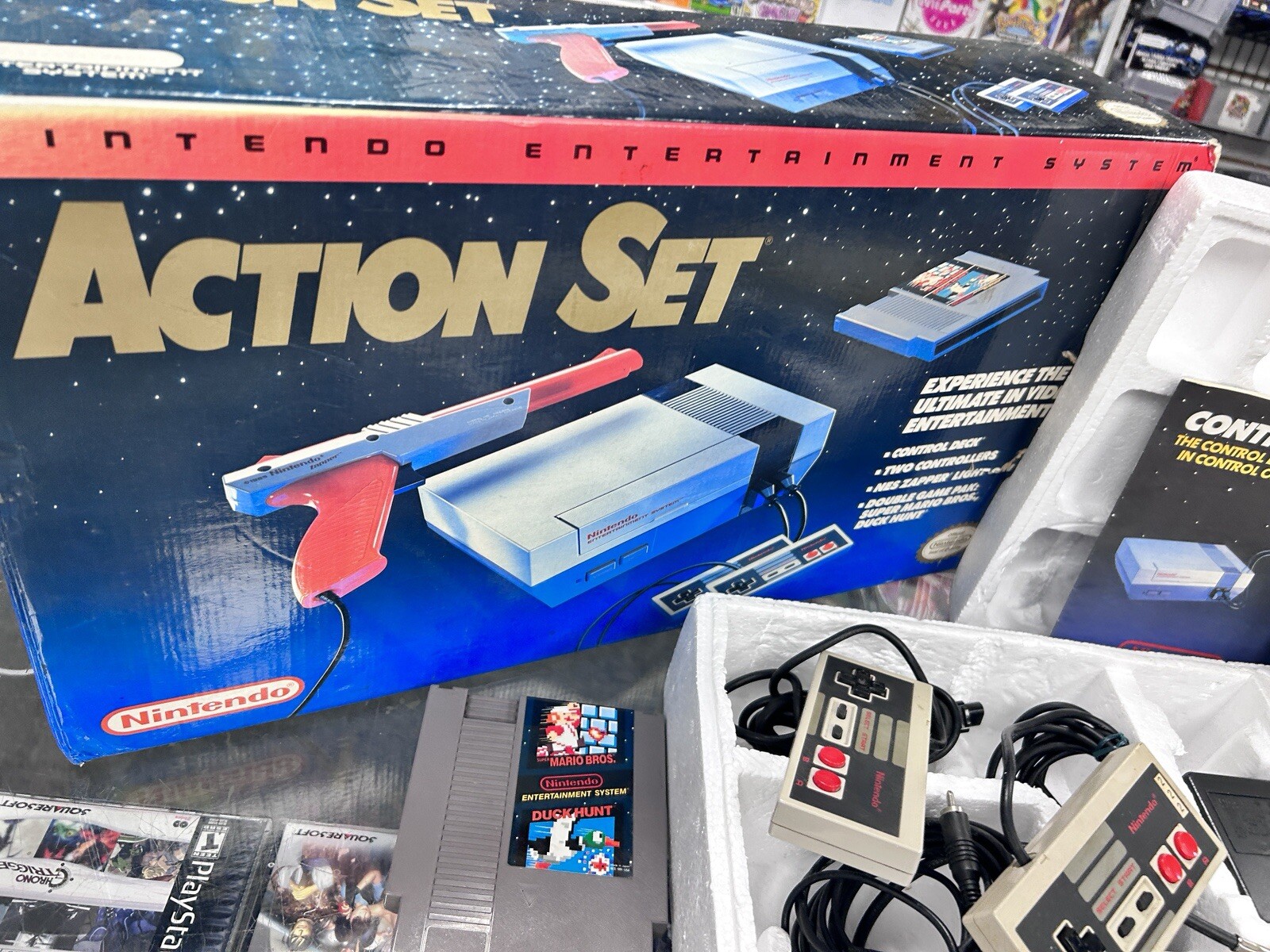 Nintendo Entertainment System Action Set Complete CIB Console Tested