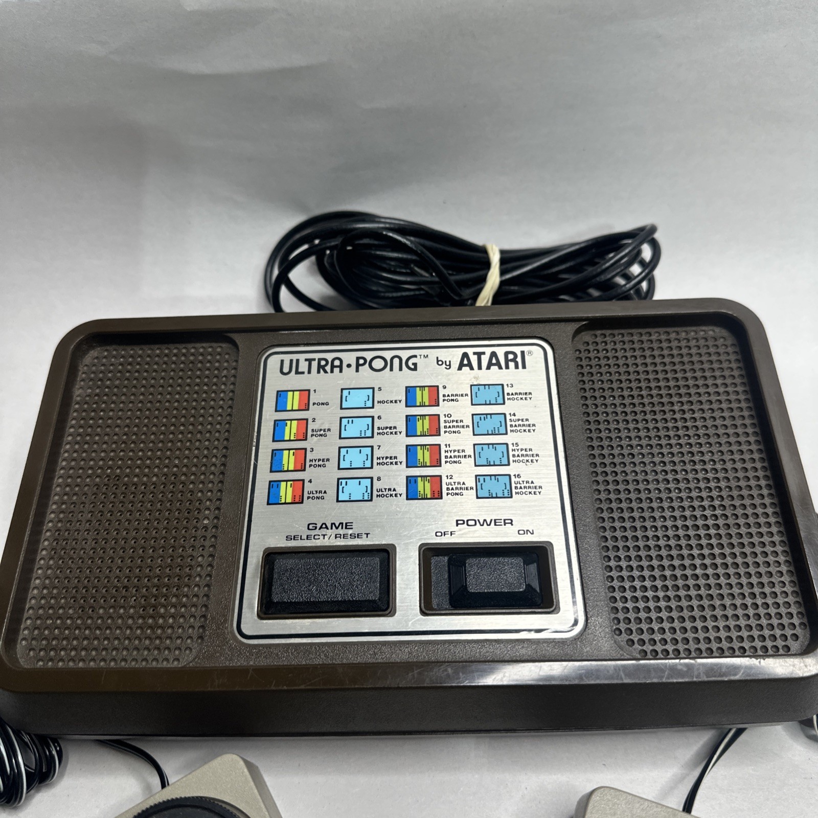 Atari C-402 Console + 4 Paddles Bundle Branded For Repair
