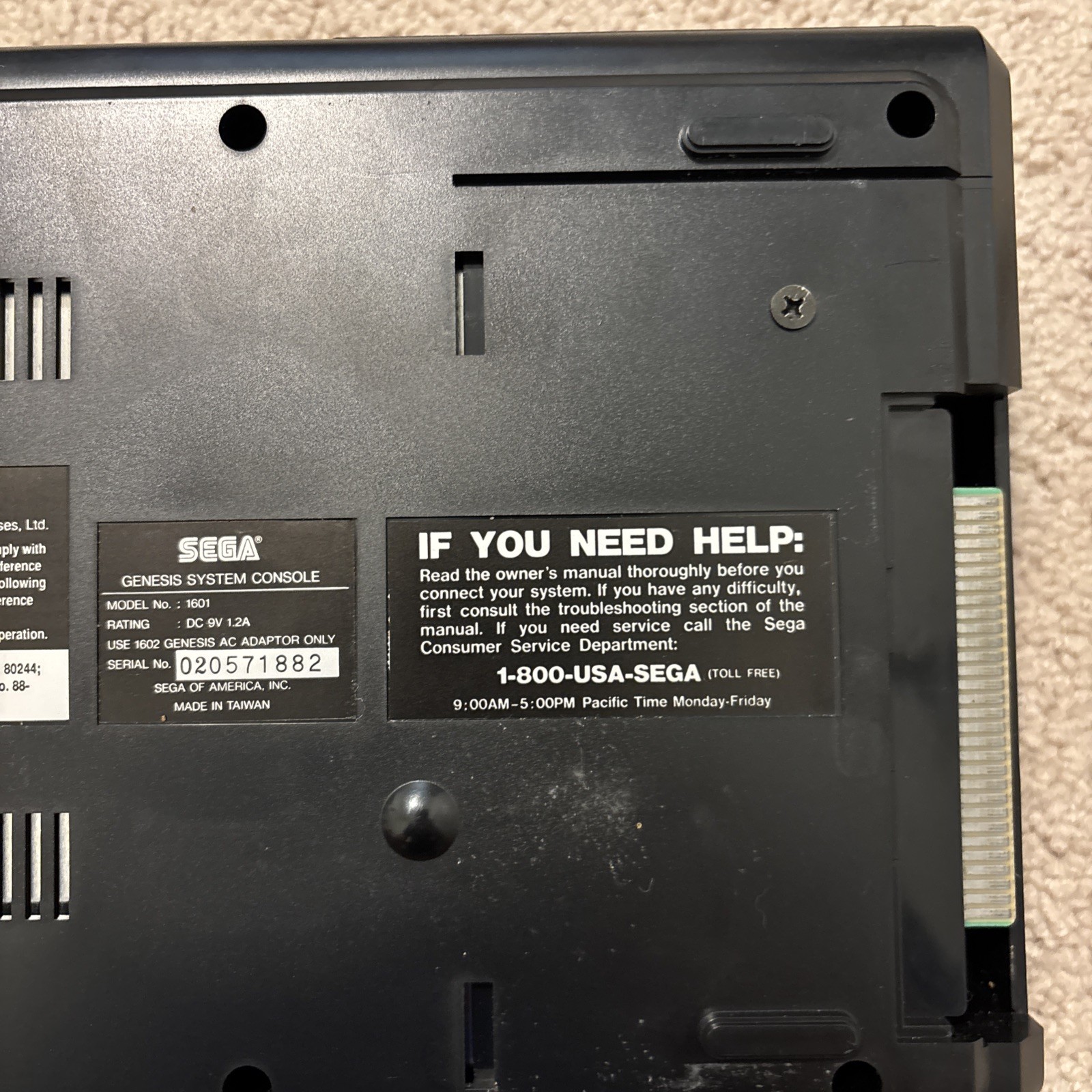 NOT WORKING Sega Genesis 16 Bit Console Only Model 1601 For Parts / Broken