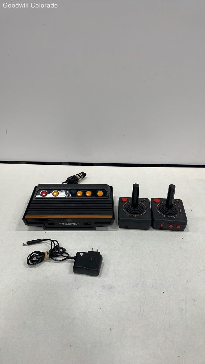 Atari Flashback 4 Console With Controllers