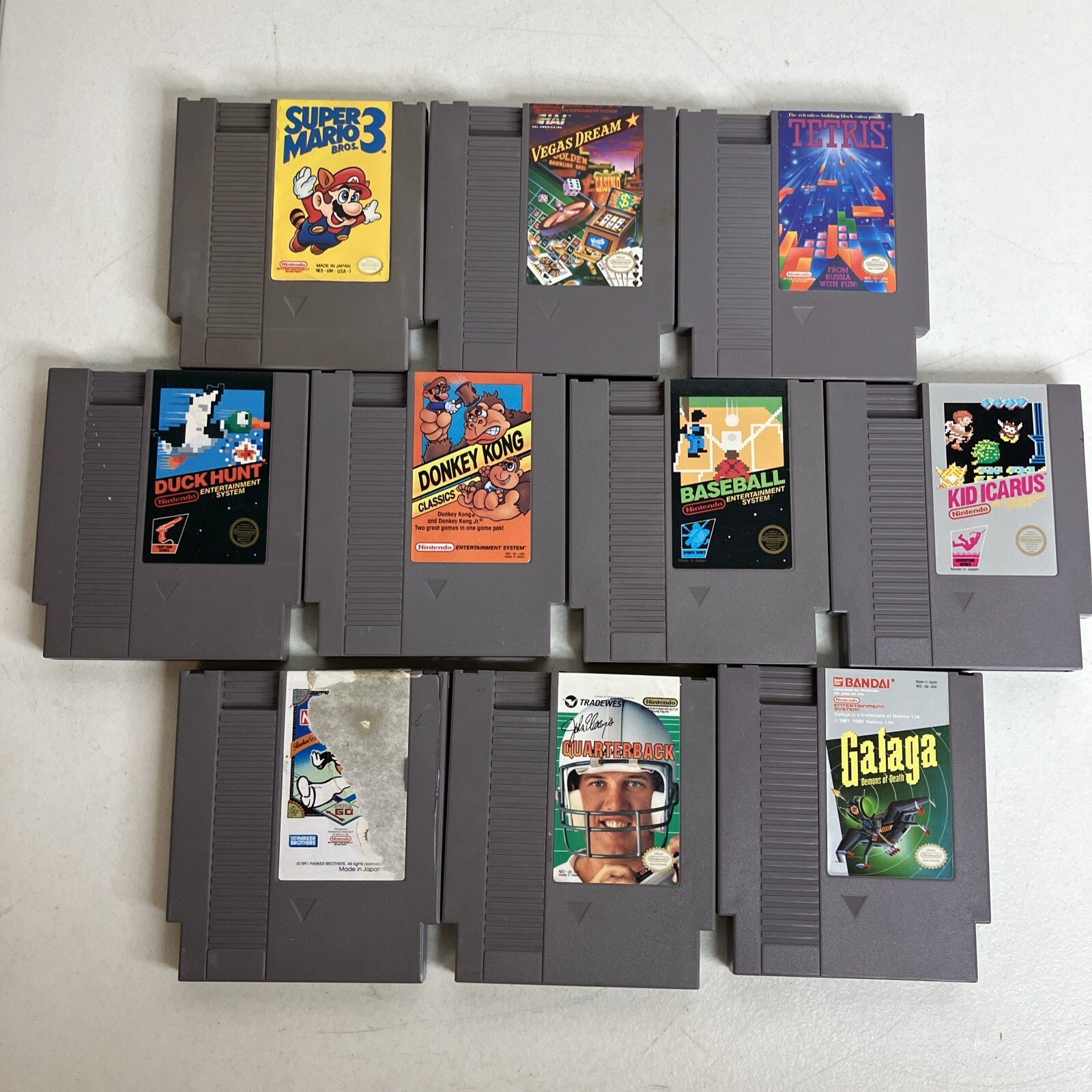 Nintendo NES Console System Bundle 10 Games NEW PINS Mario 3 Kid Icarus Tetris