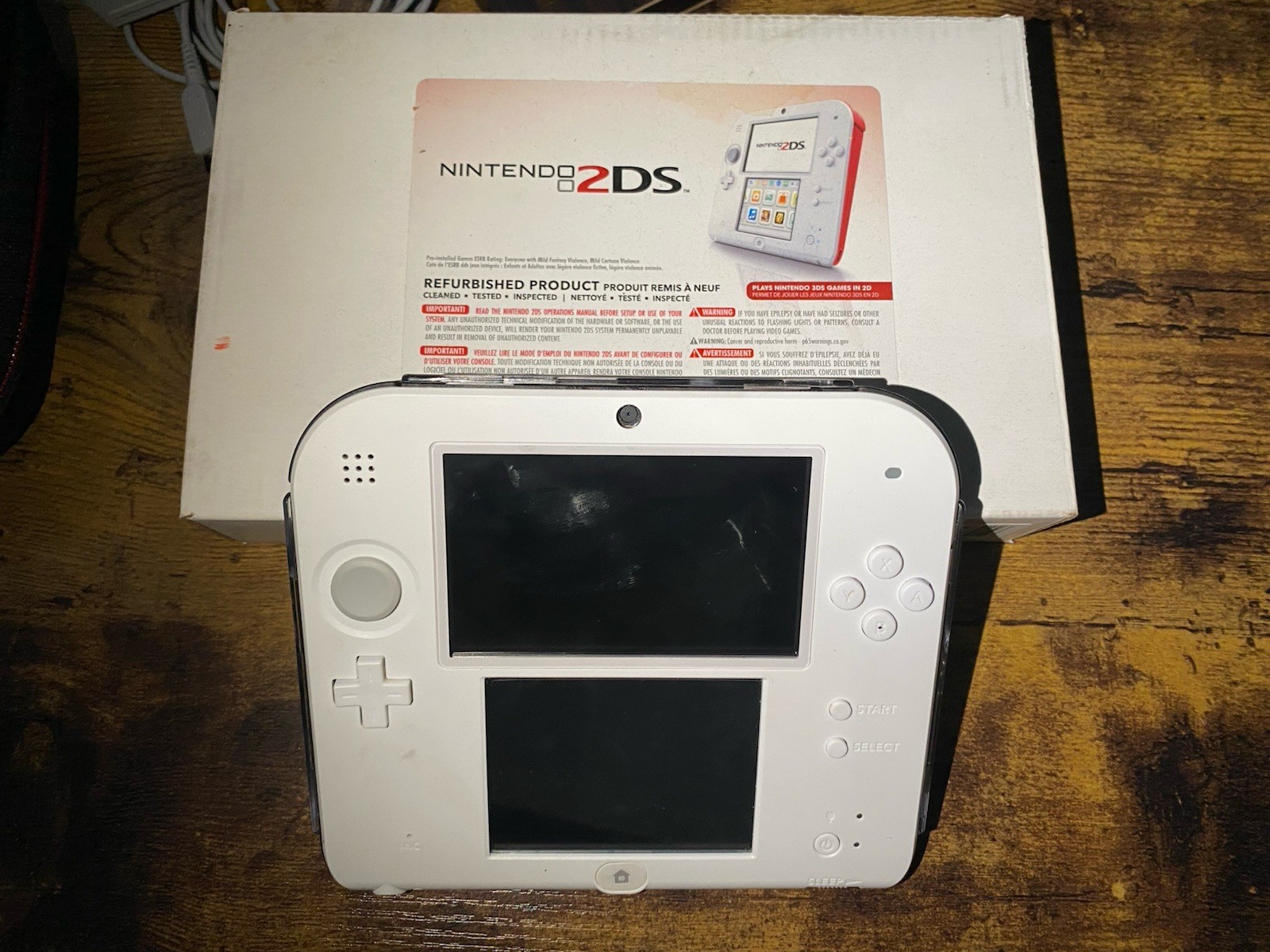 Nintendo 2DS Black/ White Console Complete Bundle w/ Case and Body Case.