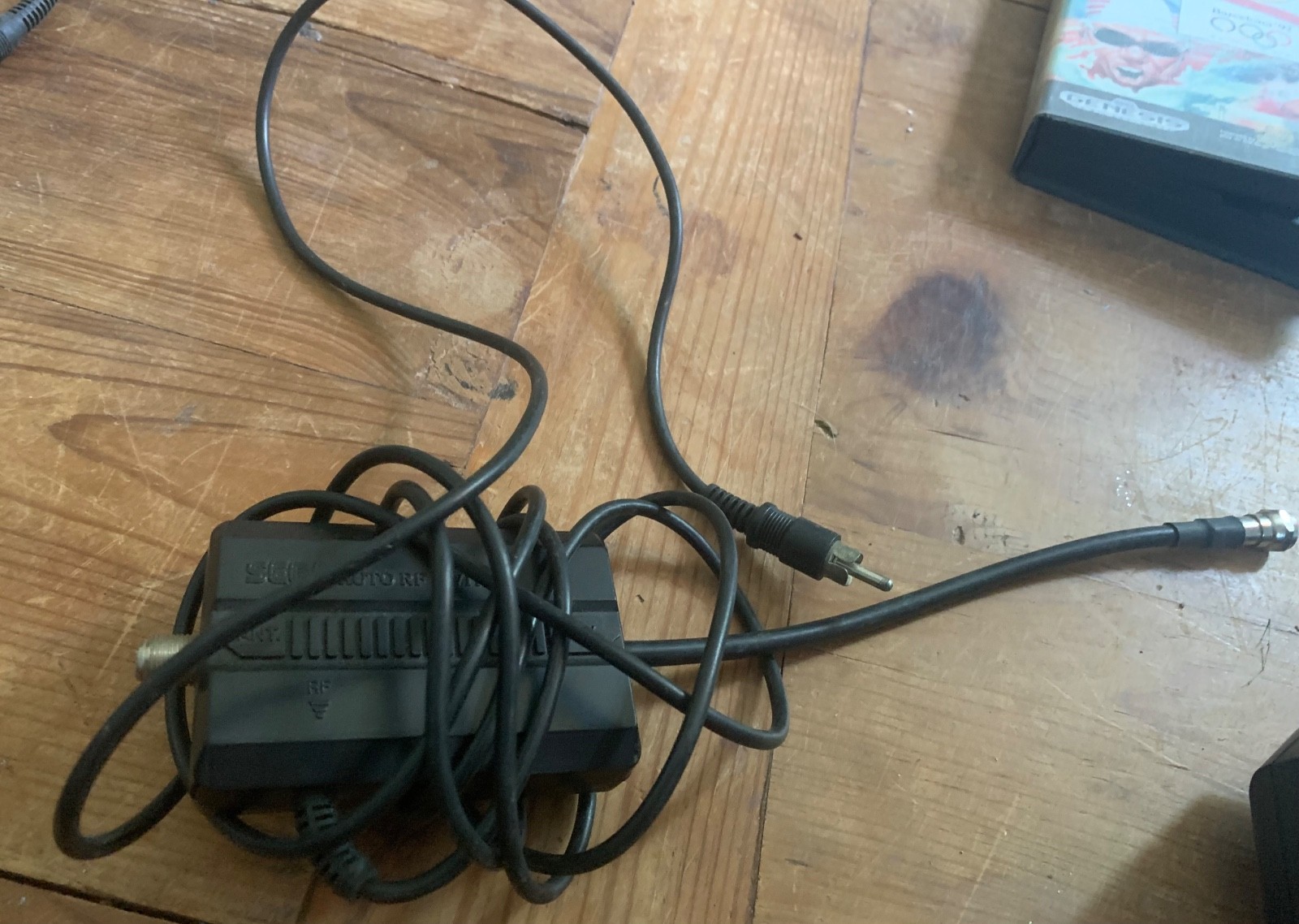 Sega Genesis 16-bit Model 1601 with one controller, power cords and 3 games