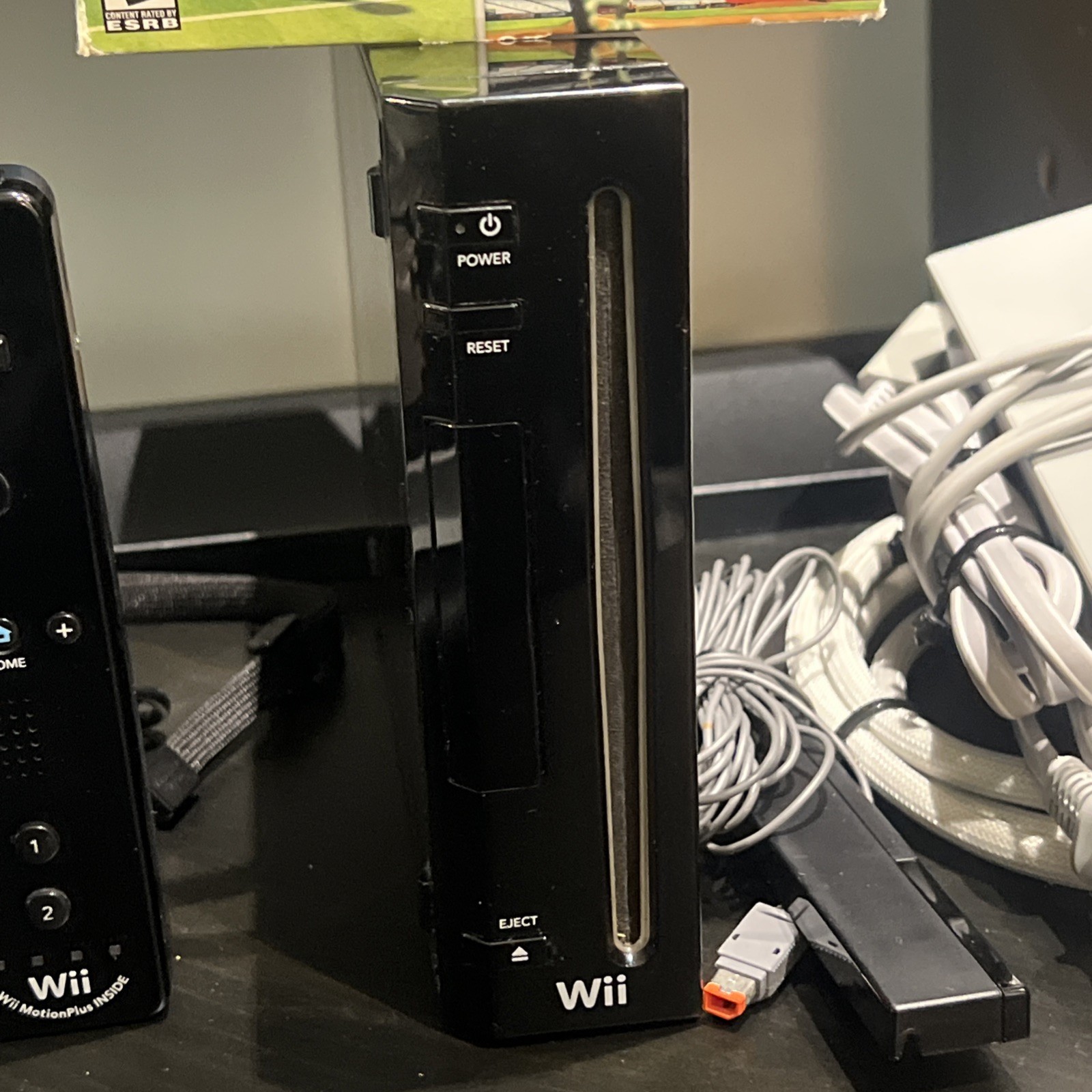 Nintendo Wii Wii Sports and Wii MotionPlus Remote Console – Black Bundle Games