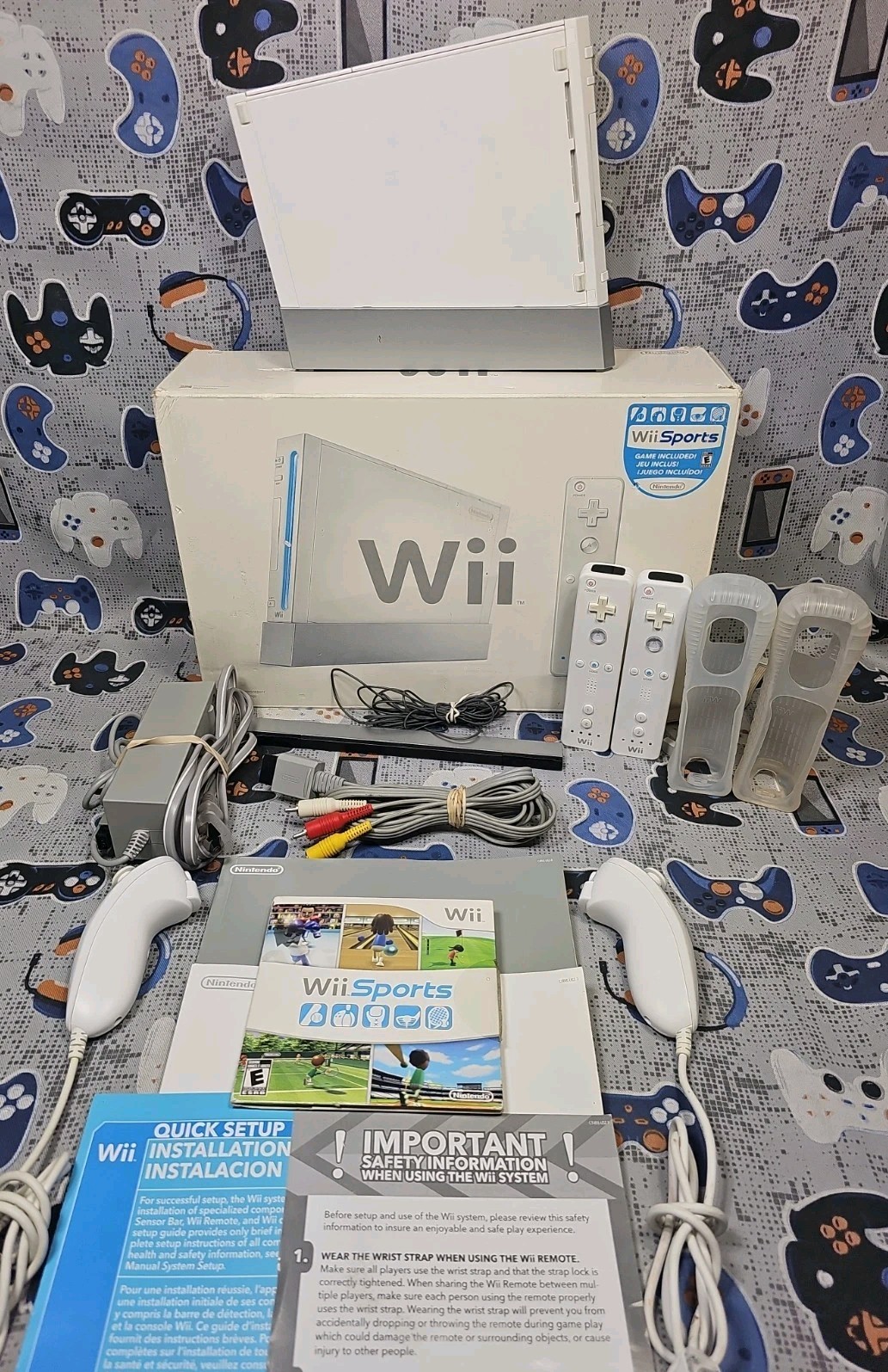Nintendo Wii White Console w/ ORIGINAL BOX COMPLETE WITH WII SPORTS