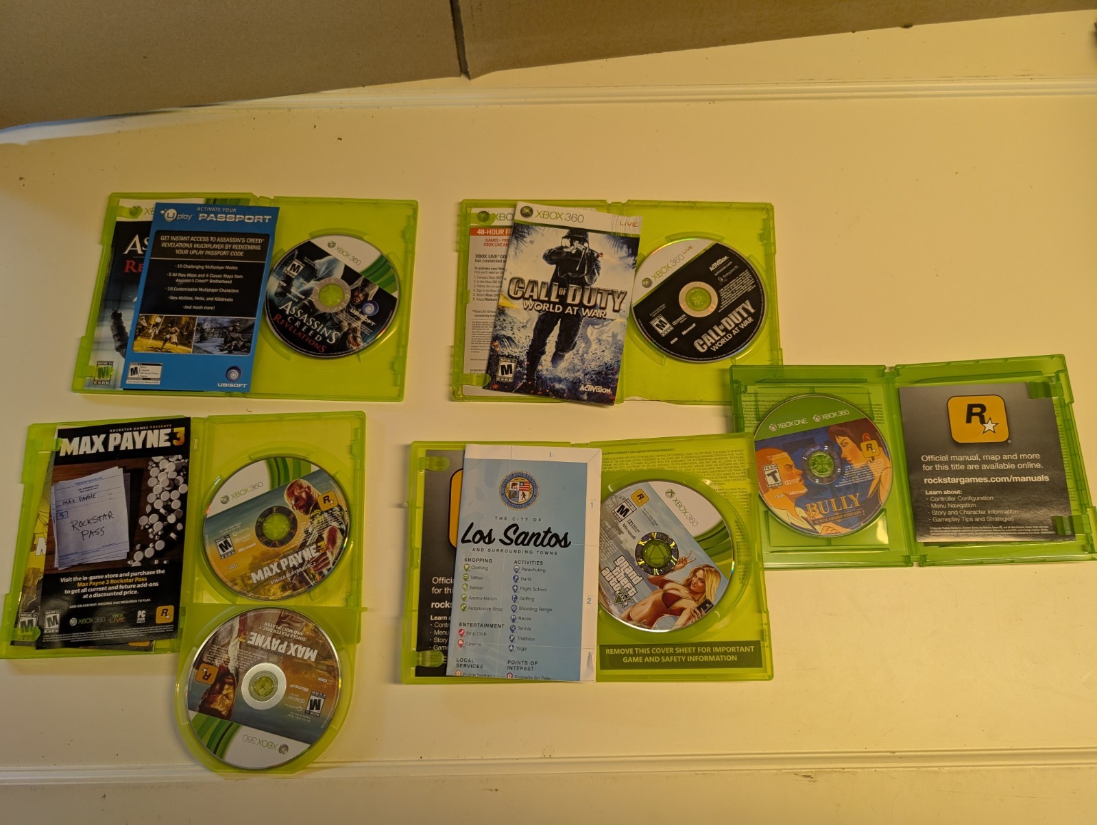 Microsoft Xbox 360 S Slim Console Bundle w/15 Games, Controller & Cord Read Desc