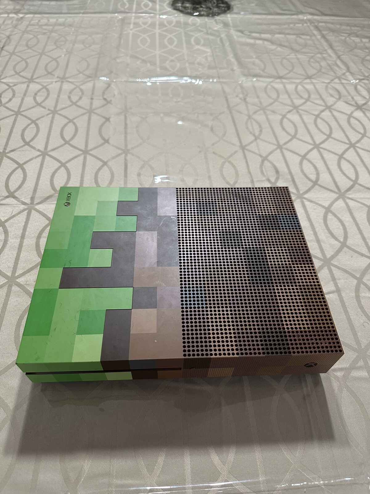 Microsoft Xbox One S Minecraft Limited Edition Bundle 1TB Green & Brown Console