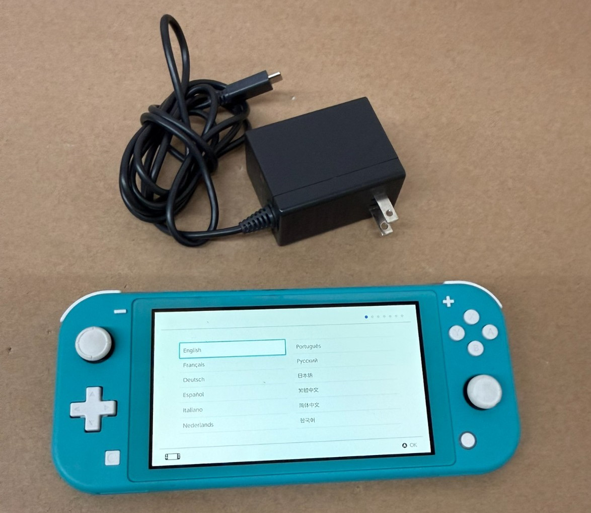 Nintendo Switch Lite HDH-001 Handheld Console Turquoise 32 GB w/ AC Adapter
