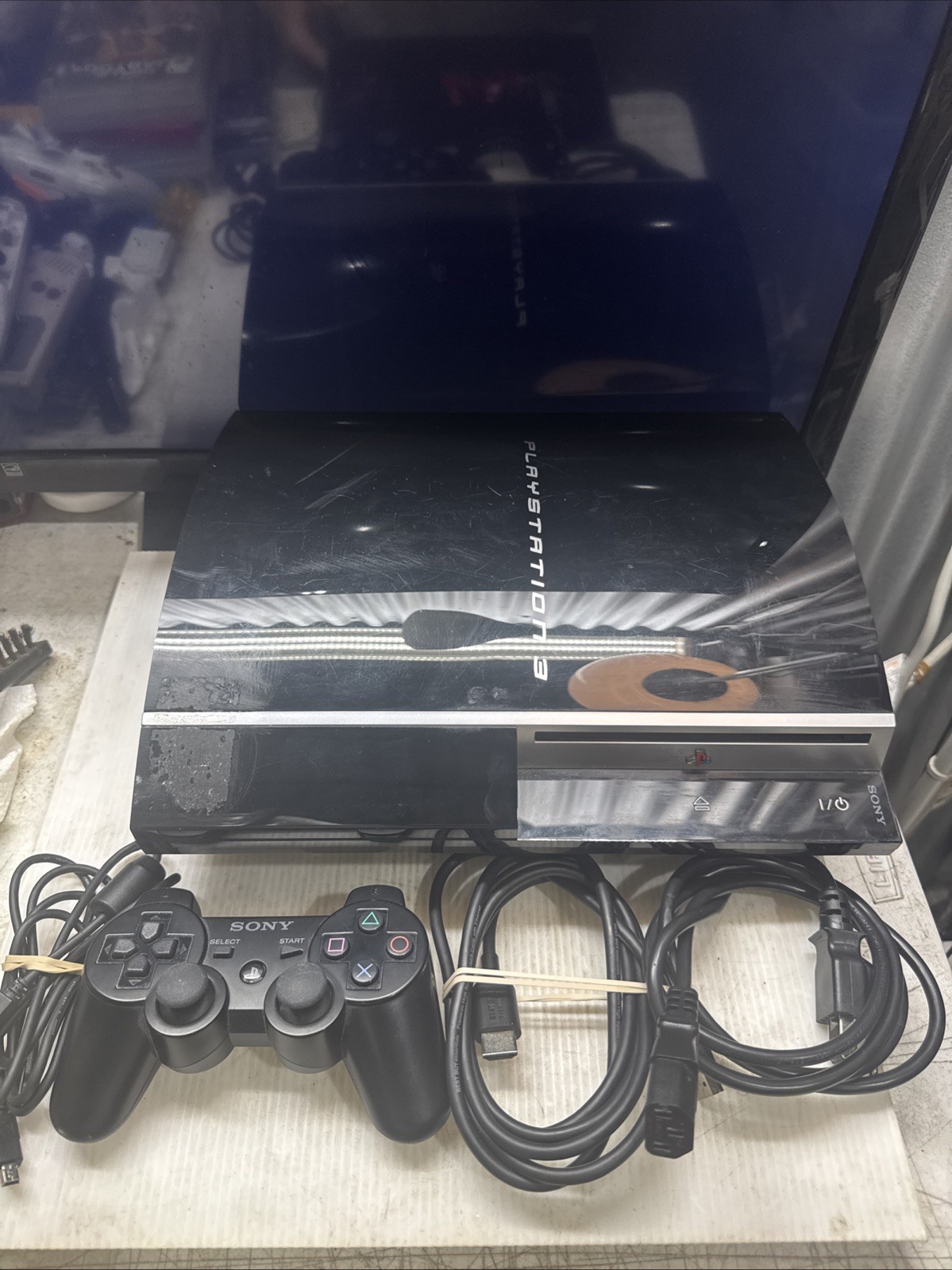 SONY FAT PS3 CONSOLE (CECHL01) 80GB – TESTED WORKING WITH CONTROLLER / ALL CORDS