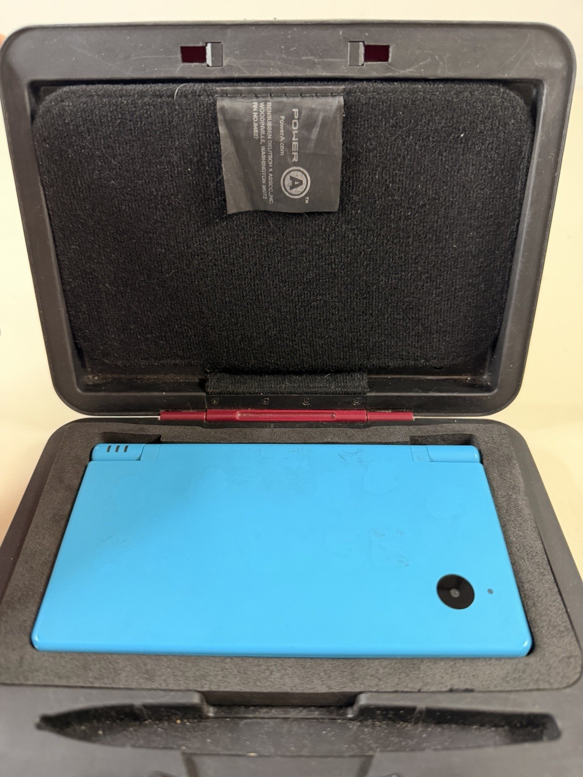 Nintendo DSi Turquoise With Stylus With 6 Games And Original Nintendo Hard Case