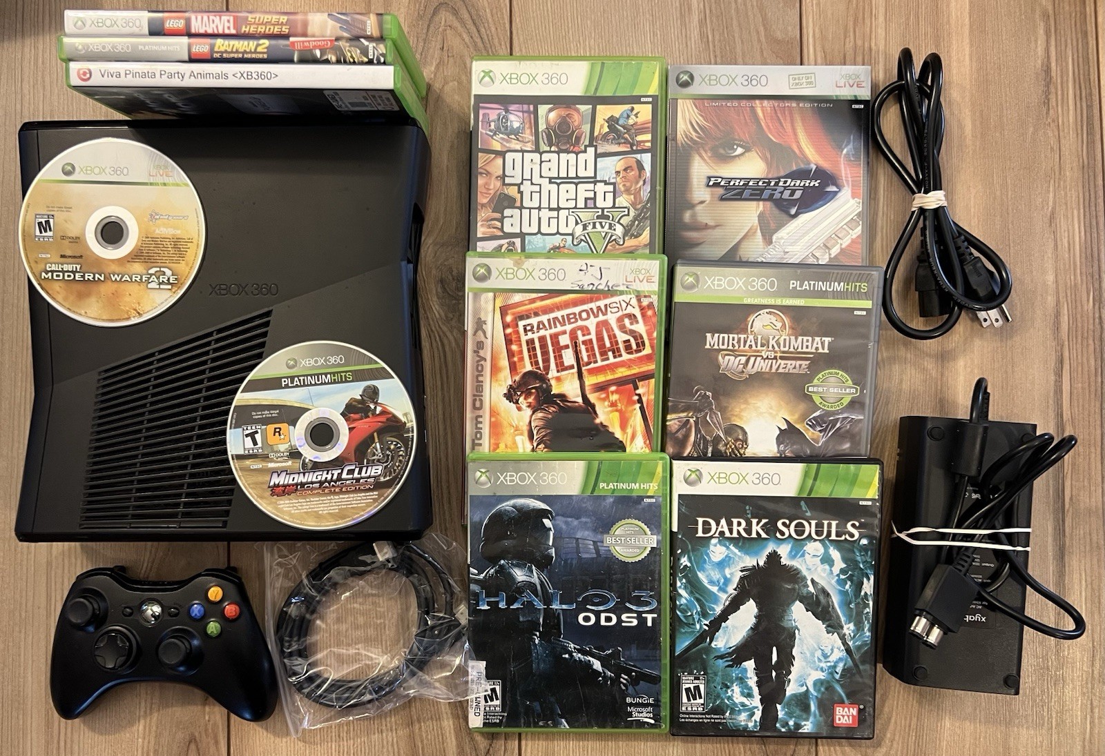 Xbox 360 S Slim Bundle 1439 250GB Console Bundle 10 Games Controller Tested