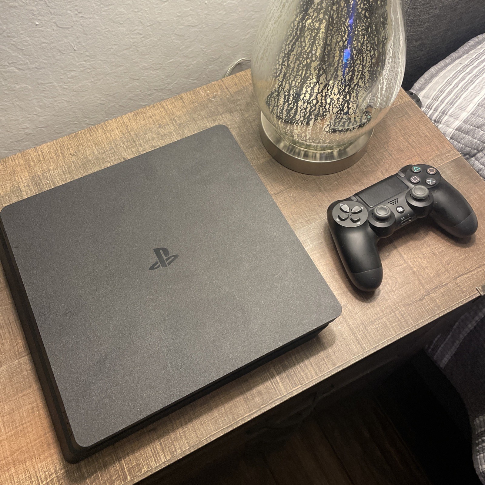Sony PlayStation 4 Slim Original Black, 500GB Bundle