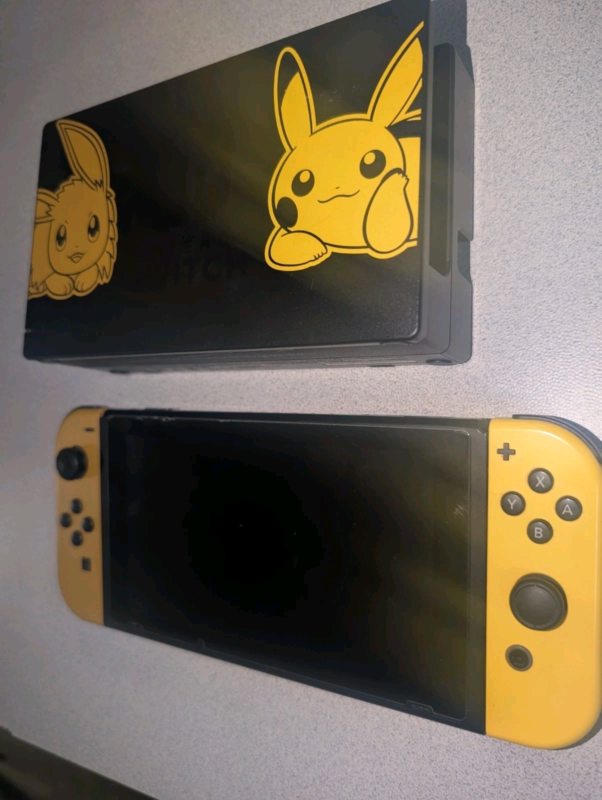 Nintendo Switch Pikachu & Eevee Limited Edition Complete Free Post. VGC