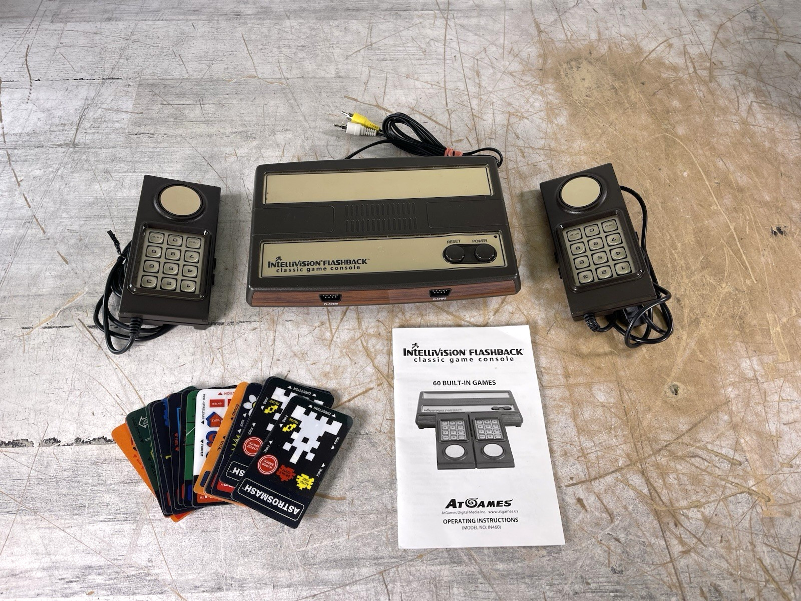 INTELLIVISION FLASHBACK CLASSIC GAME CONSOLE 60 BUILT-IN GAMES