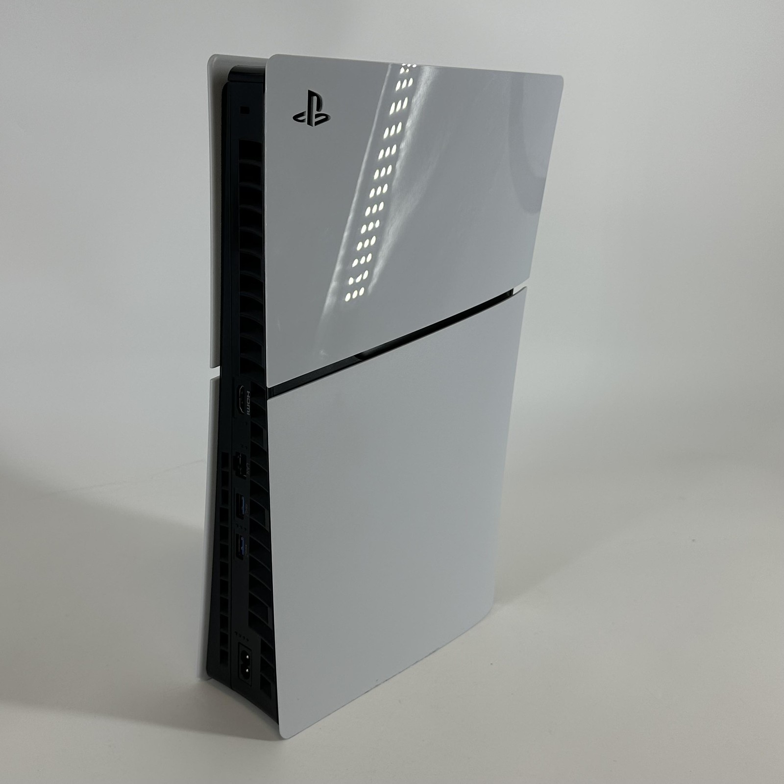 Sony PlayStation 5 Slim Disc Edition Console White 1TB – Good w/ Smoke Odor