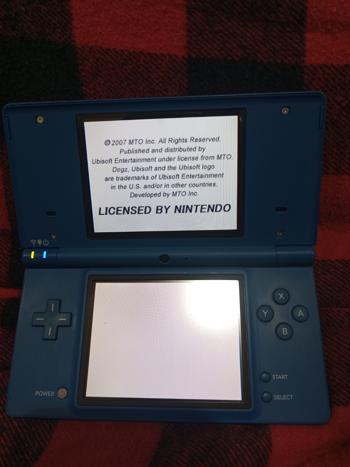 Nintendo DSI Blue Handheld Console W/ Petz Dogz 2 Works But No Sound