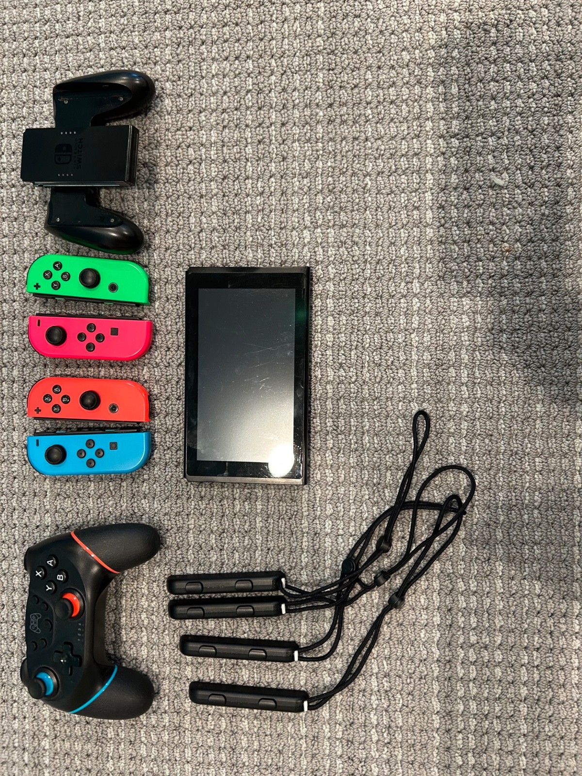 Nintendo mega lot. Includes controllers, the Nintendo switch, headset, and more