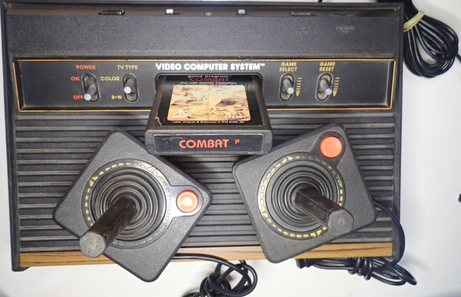 VTG ATARI CX-2600 VIDEO COMPUTER SYSTEM CONSOLE w/ CONTROLLERS