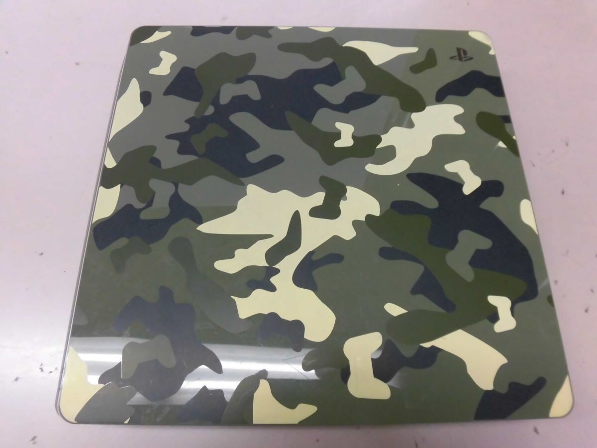 PlayStation 4 Call of Duty World War II Limited Edition CUHJ-10018 Console Only