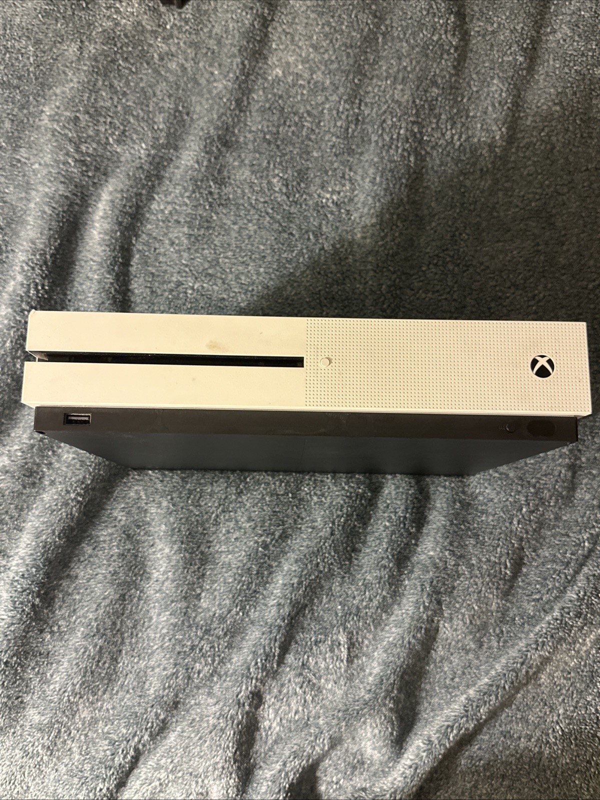 Used Xbox One S With Used Controller, Charging Cable HDMI Power Cord, 6 Games