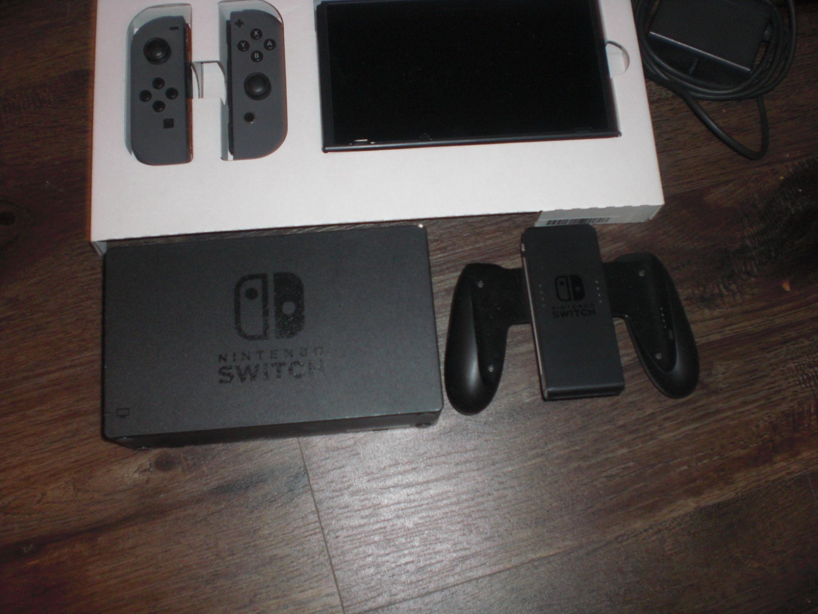 UNPATCHED Nintendo Switch Console System Low Serial COMPLETE CIB Dock Joy Con V1