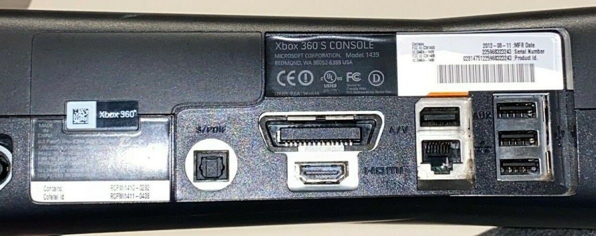 Microsoft XBox 360 S Console 4GB + Controller + 320GB External Hard Drive