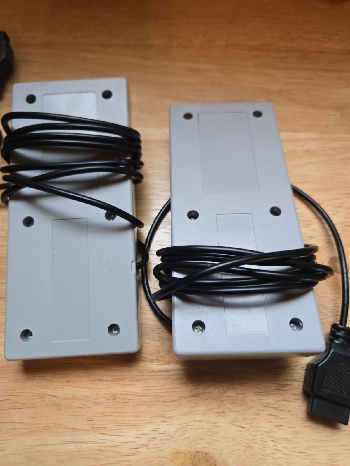 Old Arcade Gaming System With 2 Controllers Untested