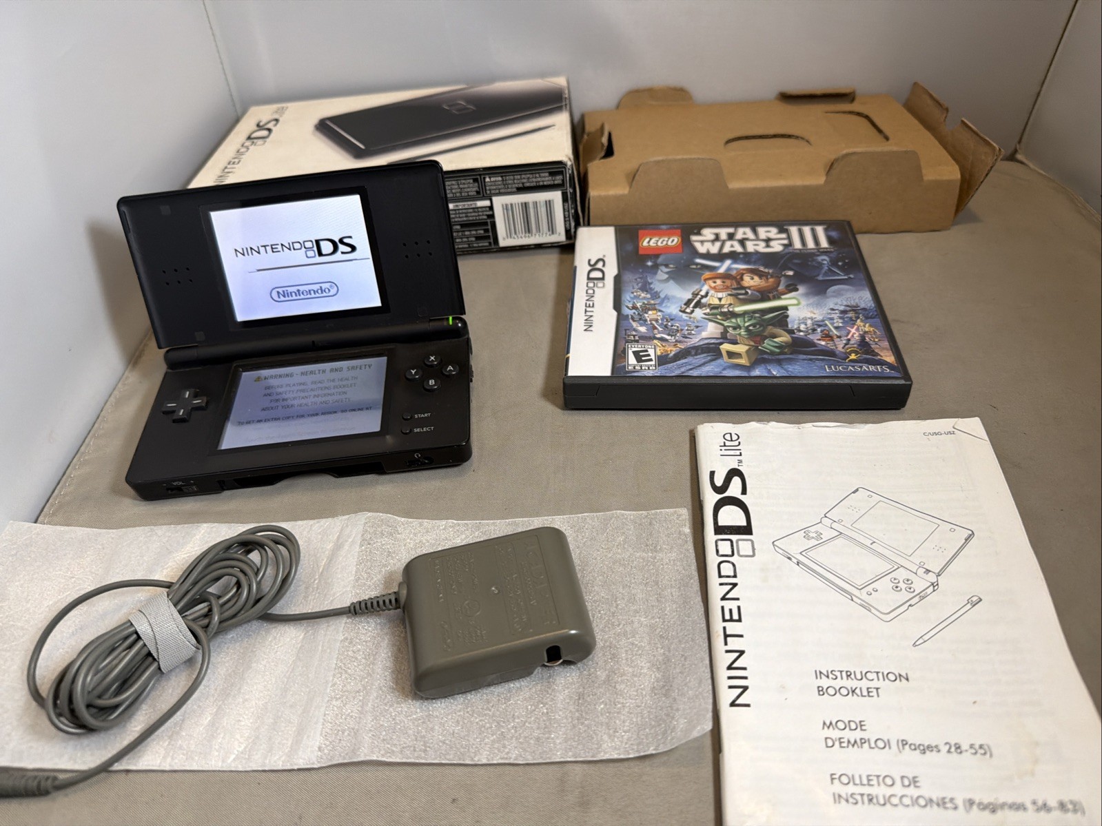 Nintendo DS Lite Onyx Black USG-001 Complete In Box CIB” Please Read”