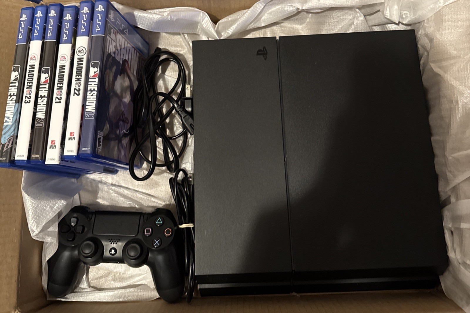 Sony PlayStation 4 500GB Games Controller Cords