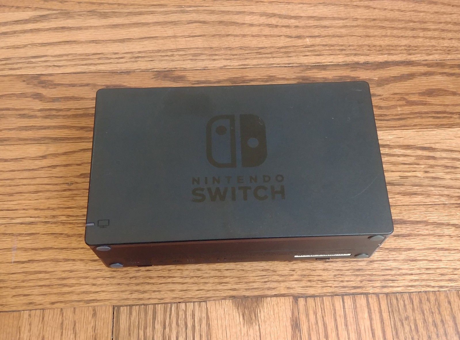 Nintendo Switch System Console w/Neon Red & Blue Joy-Cons + Dock *WORKS* NICE!