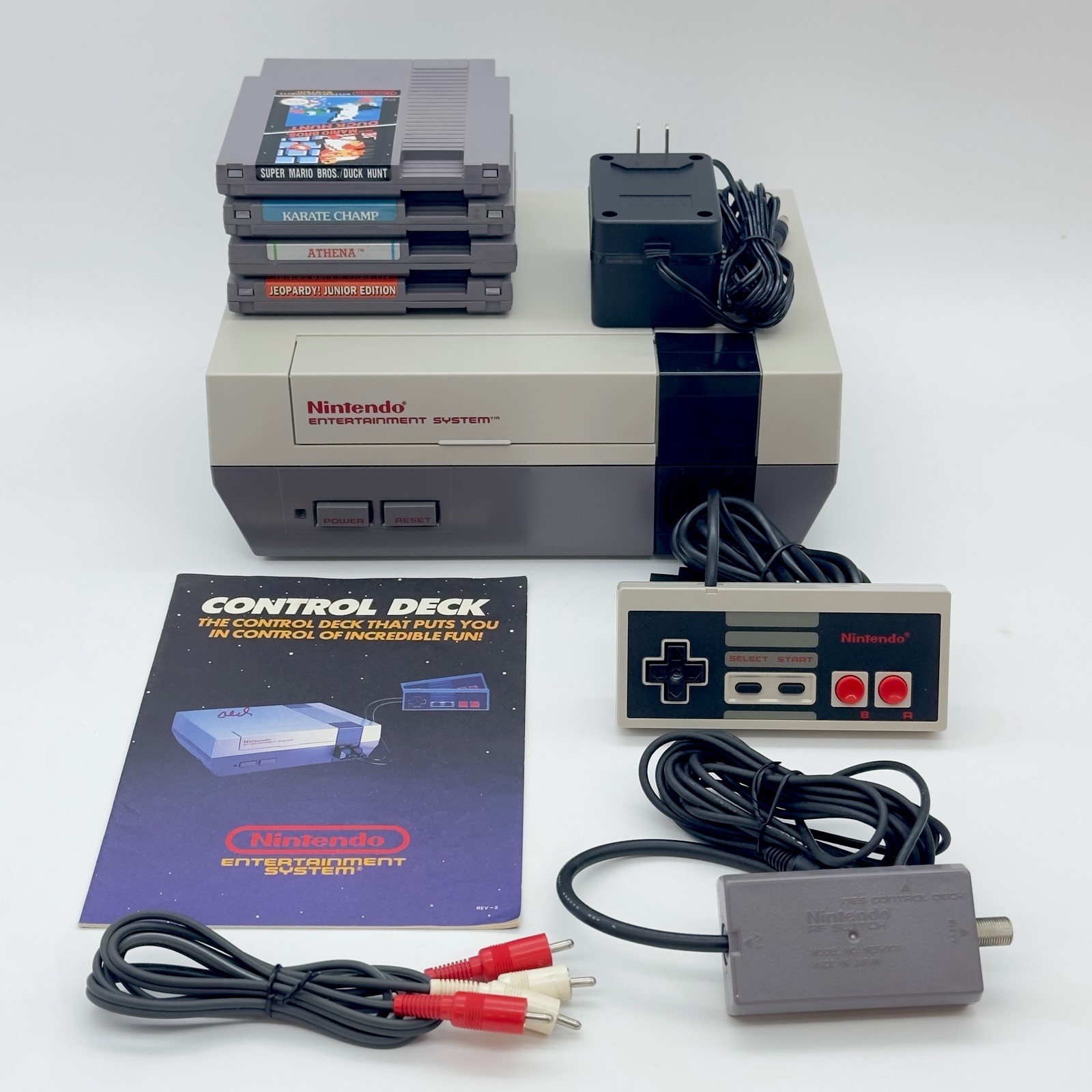 Nintendo NES Console NES-001 System Bundle TESTED Controller 4 Games Cables READ