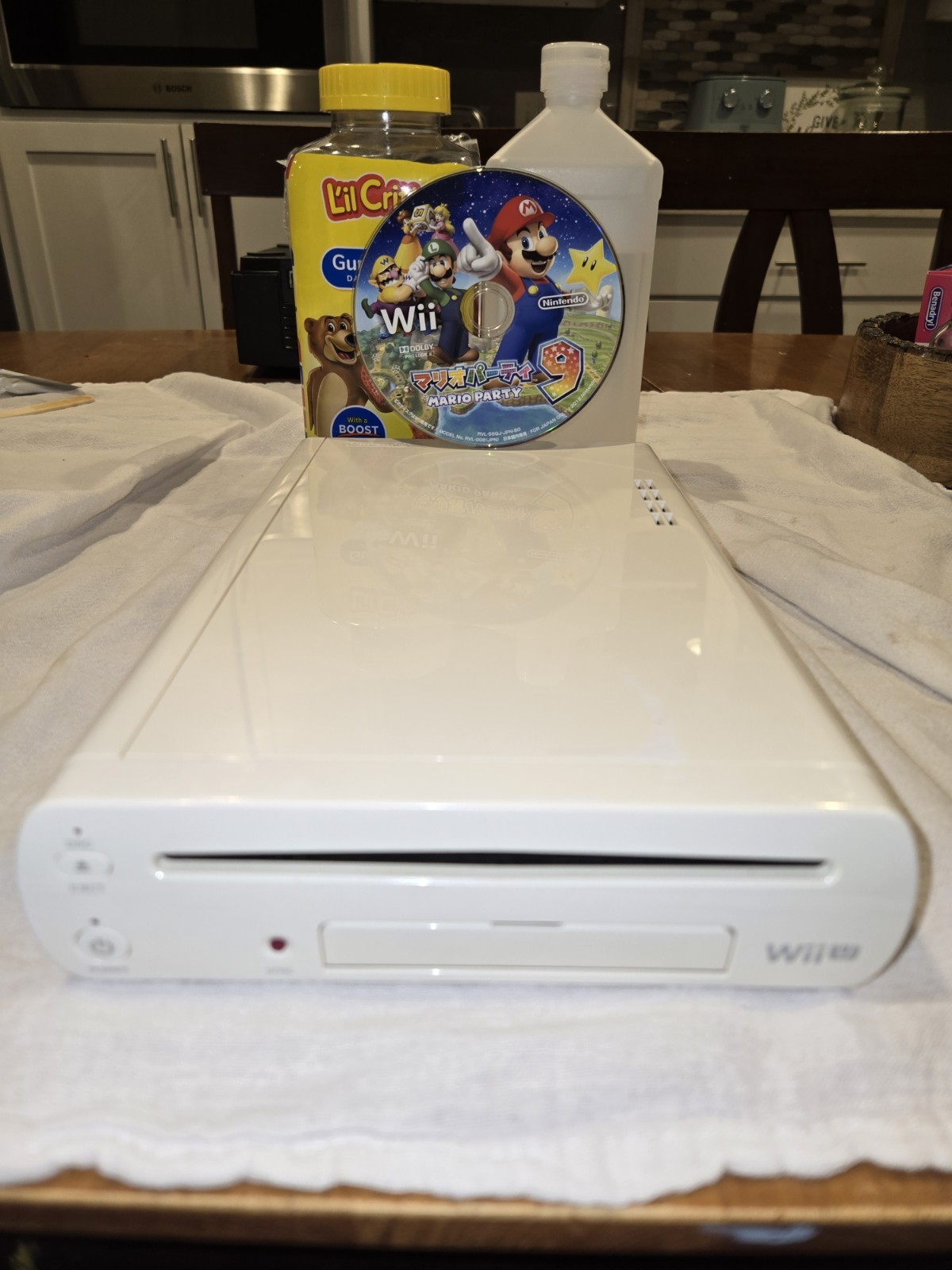 White Japanese Nintendo Wii U 8GB — Tested Working + Mario Party 9 (JP)