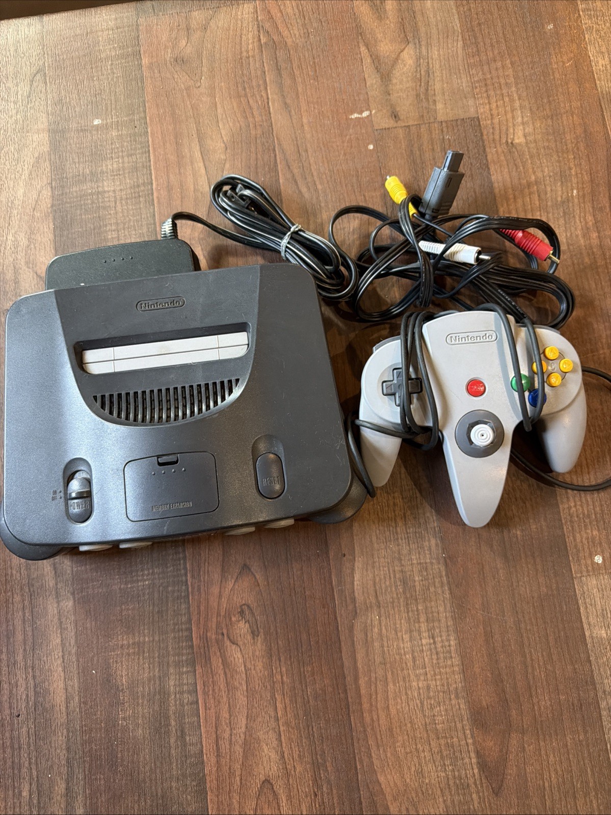 Nintendo 64 Console Bundle N64 w/ 1 Controllers, Cables Tv Power Works