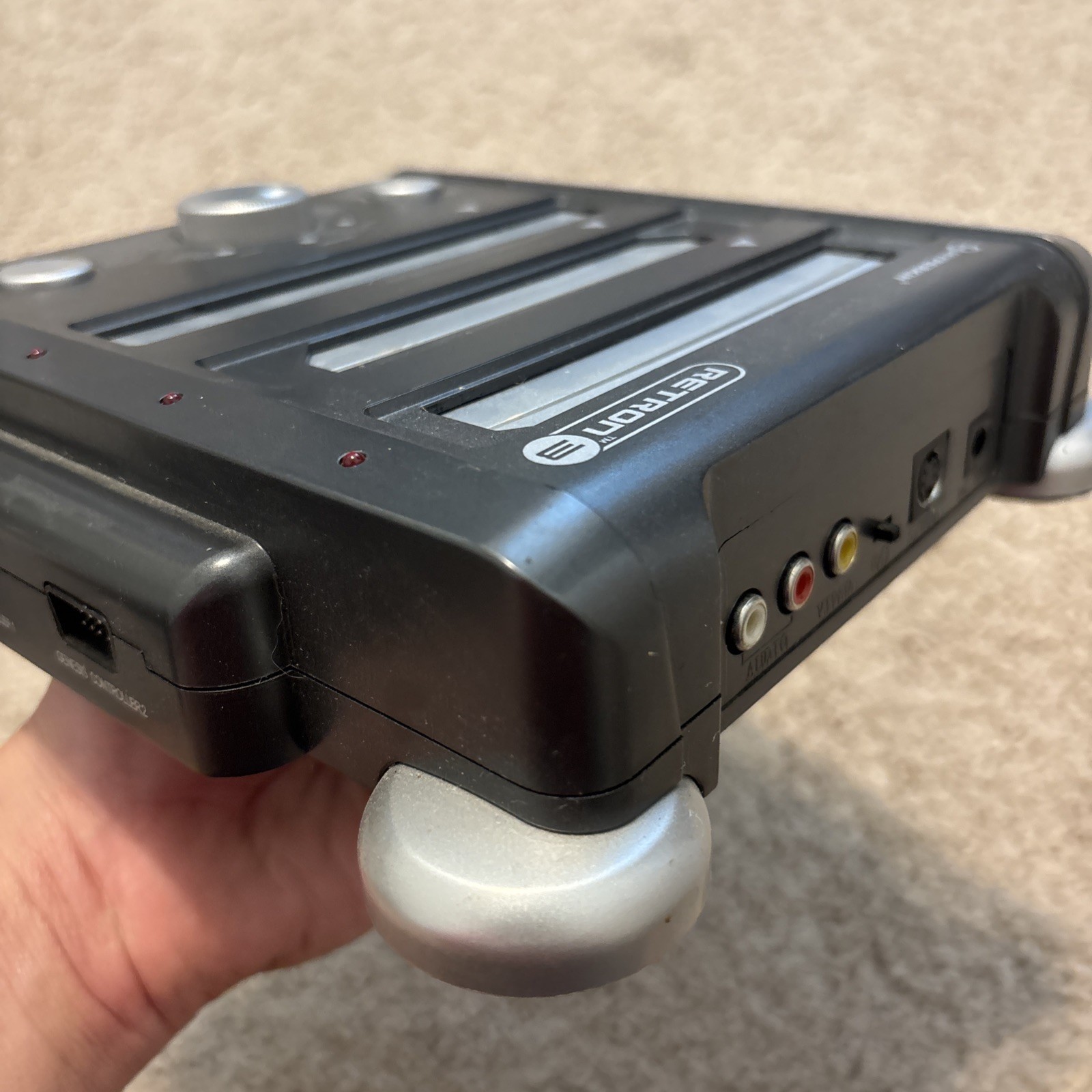 BROKEN Hyperkin Retron 3 Console For Parts NOT WORKING