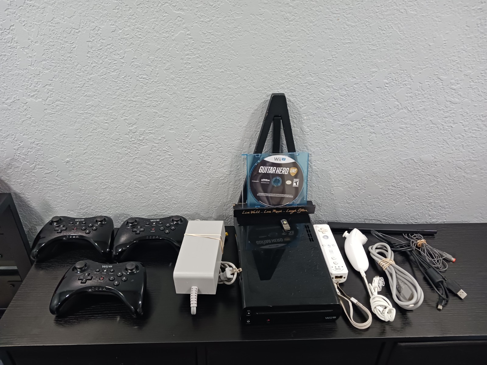 Nintendo Wii U 32GB Black – 3 OEM Pro Controllers, Mario Kart 8 & Minecraft