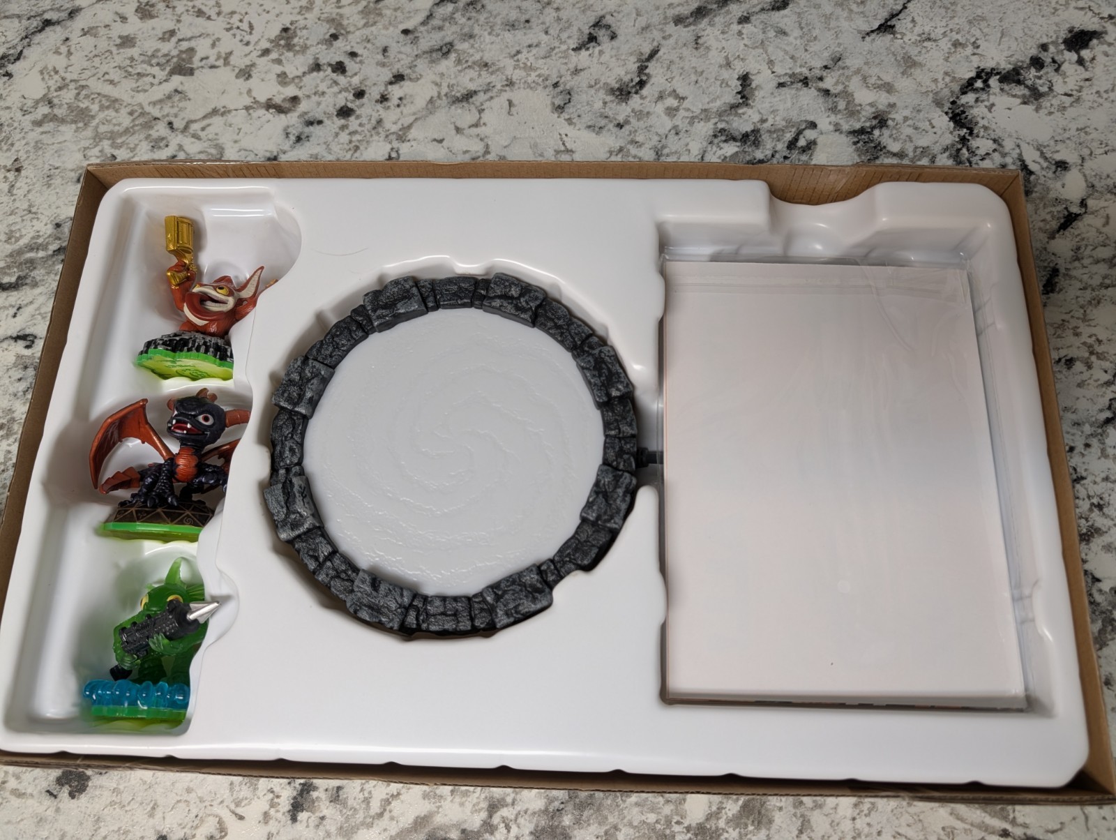 2012 Microsoft Xbox 360 Slim 4GB White Console Skylanders Bundle New OPEN BOX