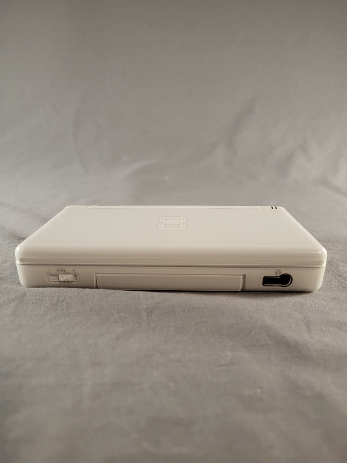 Nintendo DS Lite Handheld System – Polar White – USG-001 – Charger – Tested!