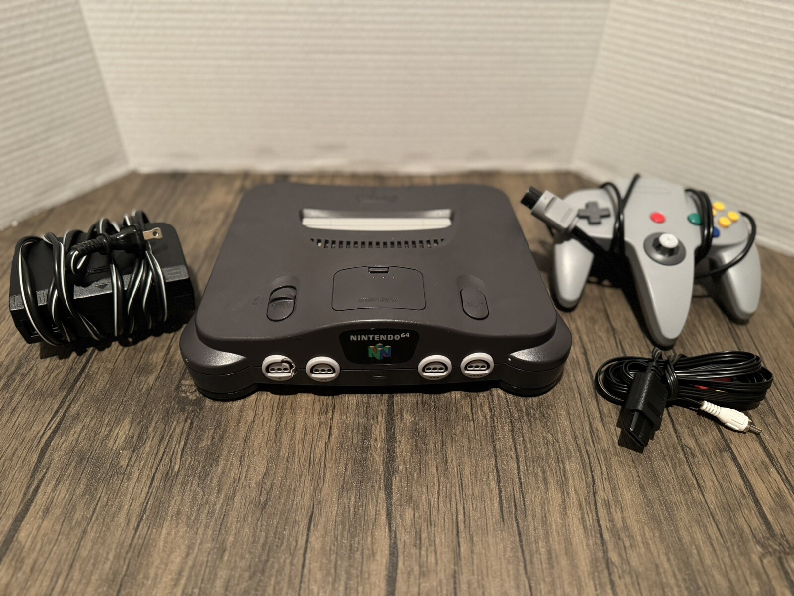 Nintendo 64 Video Game Console, Cables, Contoller
