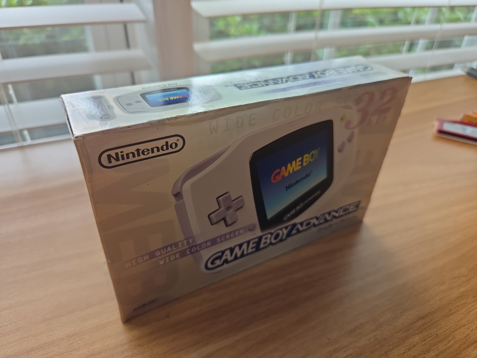 B6546 Nintendo Gameboy Advance console White Japan GBA w/box manual