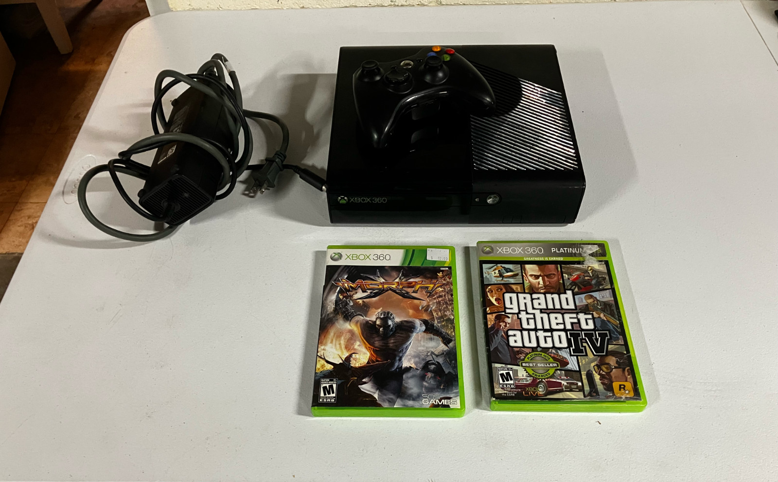 Microsoft Xbox 360 E Console (250GB, Bundle)