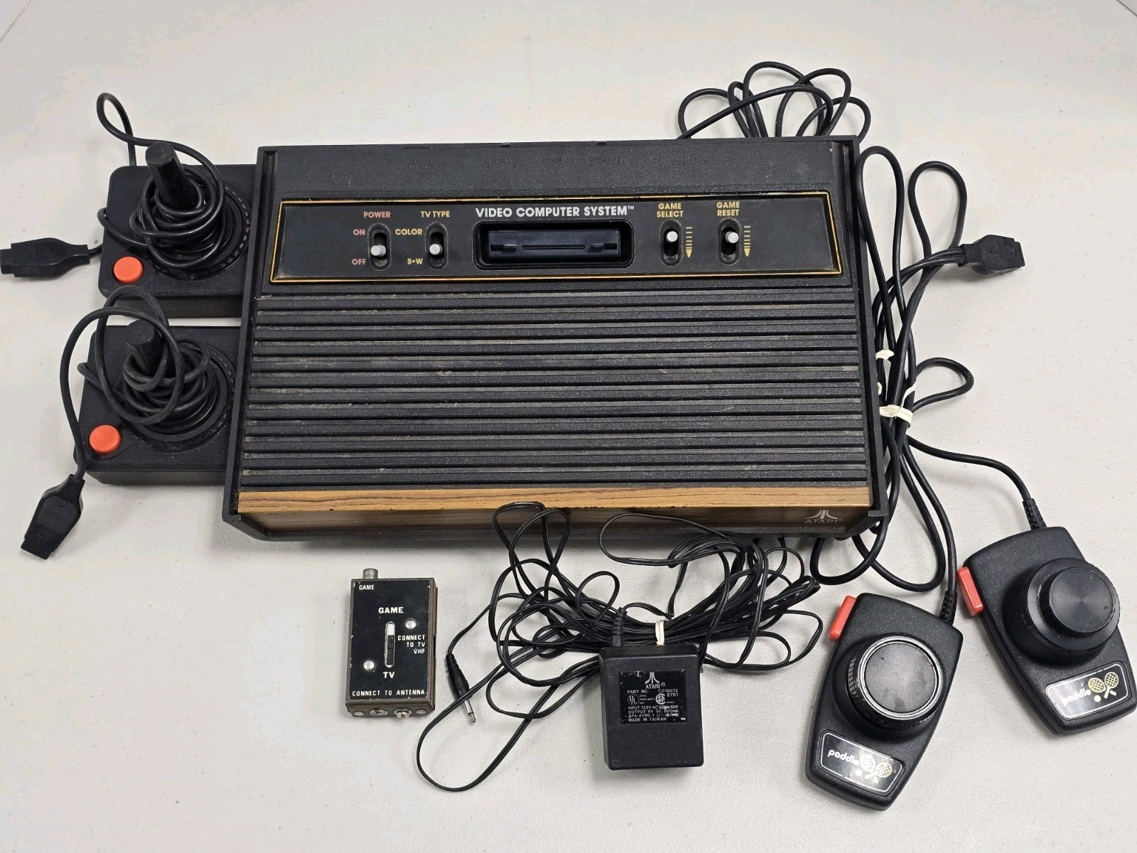 Atari 2600 Video Console Bundle w/ Wires, 2 Paddles, 2 Joysticks *UNTESTED AS IS