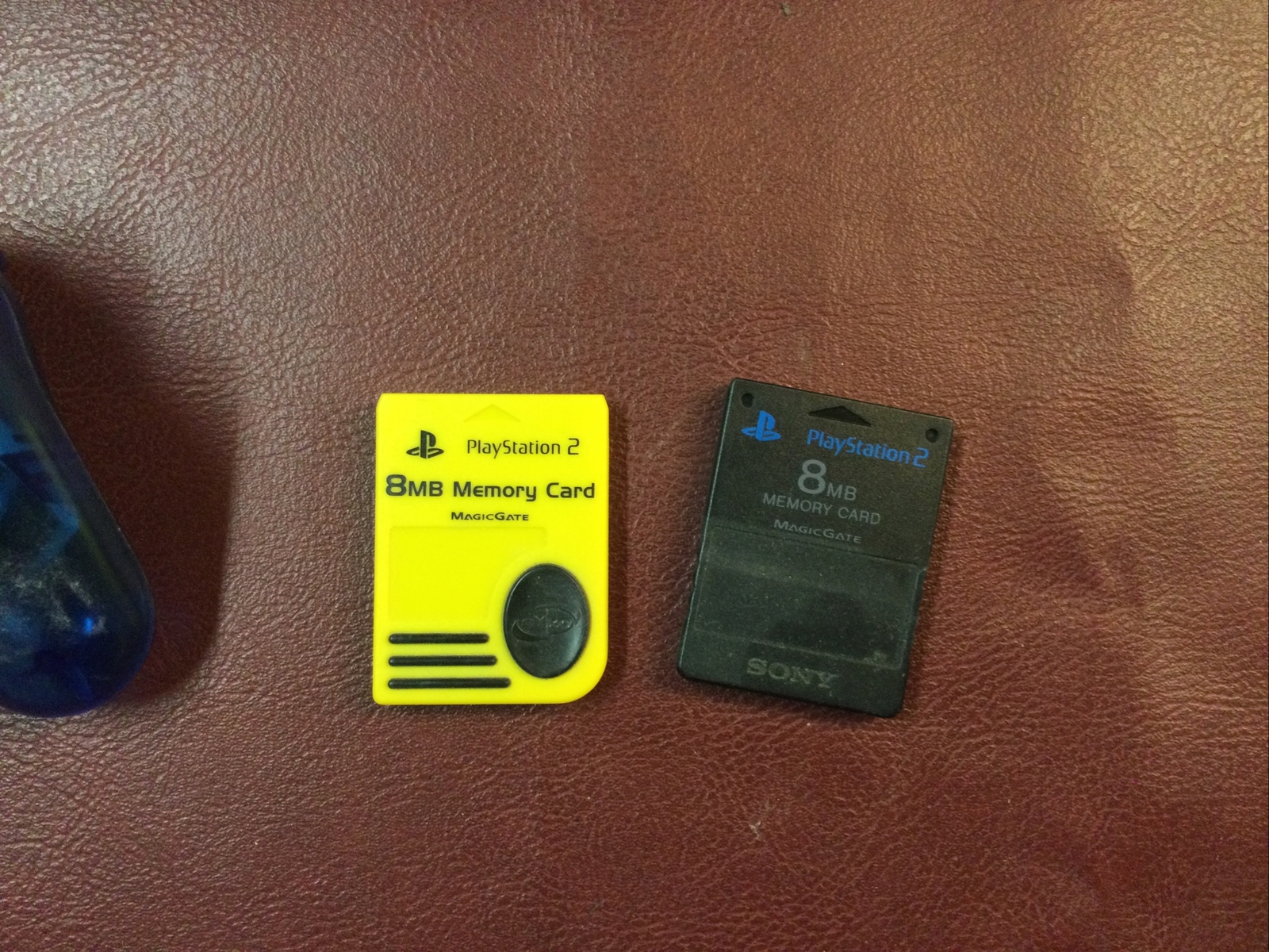 PlayStation 2 , 9 Games, 2 8 Bit Memory Cards