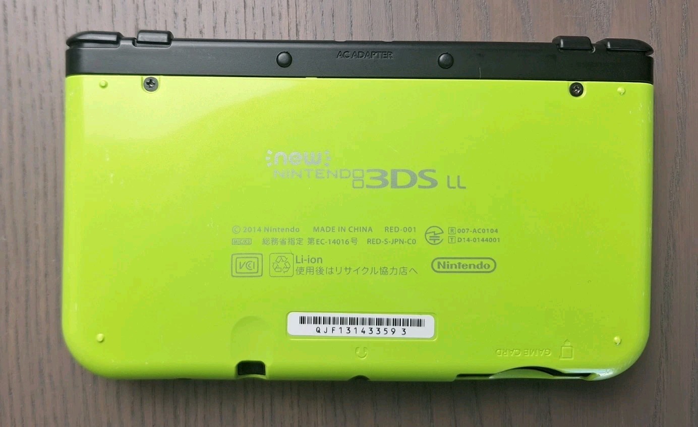 New Nintendo 3DS XL Lime Black | Charger + 32GB SD Card | Region Free