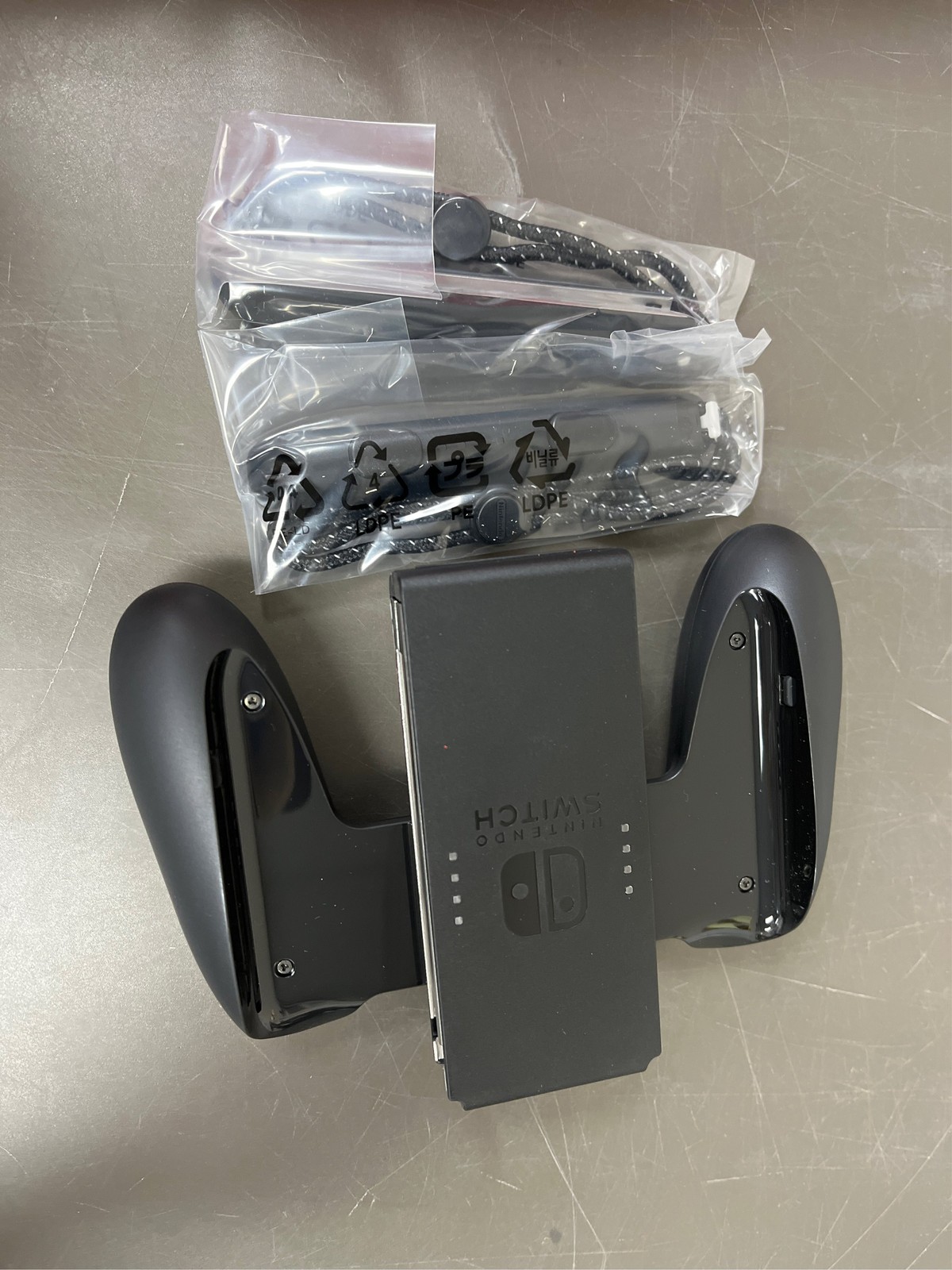 Nintendo Switch – OLED Model w/ White Joy-Con- Japanese Version