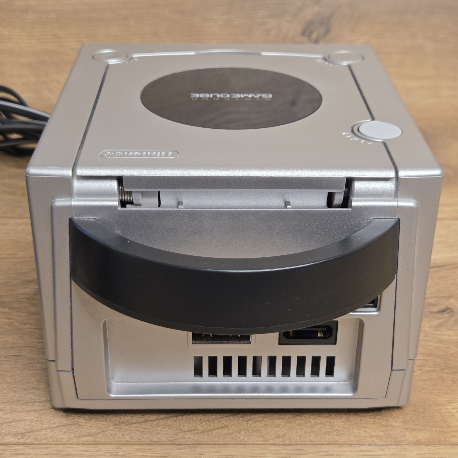 Nintendo GameCube DOL-101 Gaming System SILVER Console w/ Controller Bundle