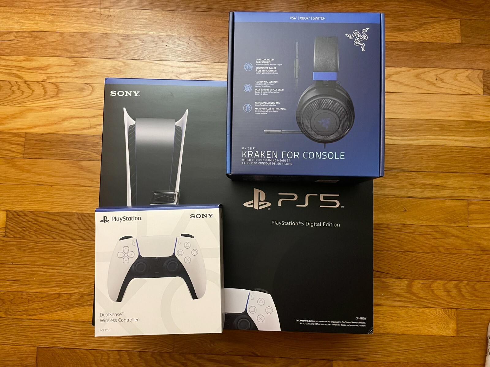 Sony PlayStation 5 Console PS5 DIGITAL BUNDLE EXTRA Controller RAZER Headset
