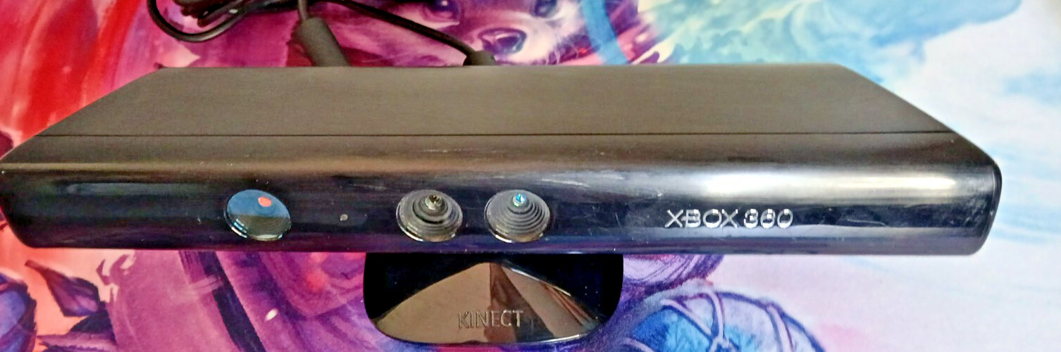 Microsoft Xbox 360 Slim Console (250GB) Controller Kinect with 3 games. Tested.