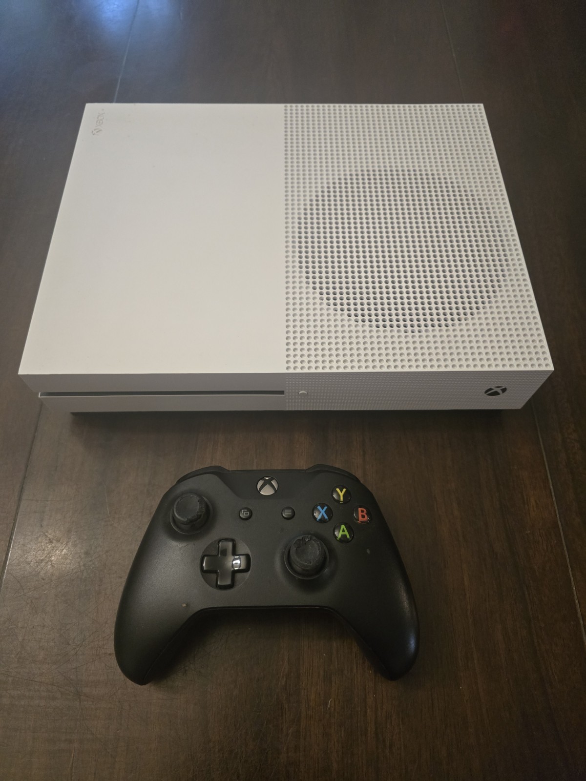 Microsoft Xbox One S 1TB Console Bundle w/ Wireless Controller And Game