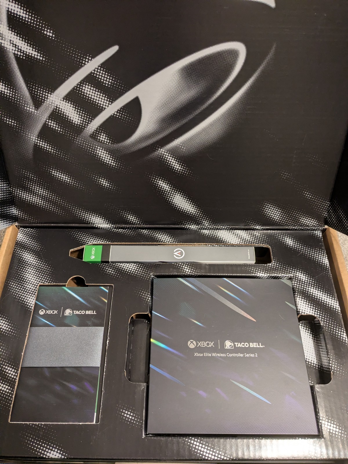 RARE Taco Bell Xbox One X Eclipse Edition 1TB Console Bundle – BRAND NEW SEALED