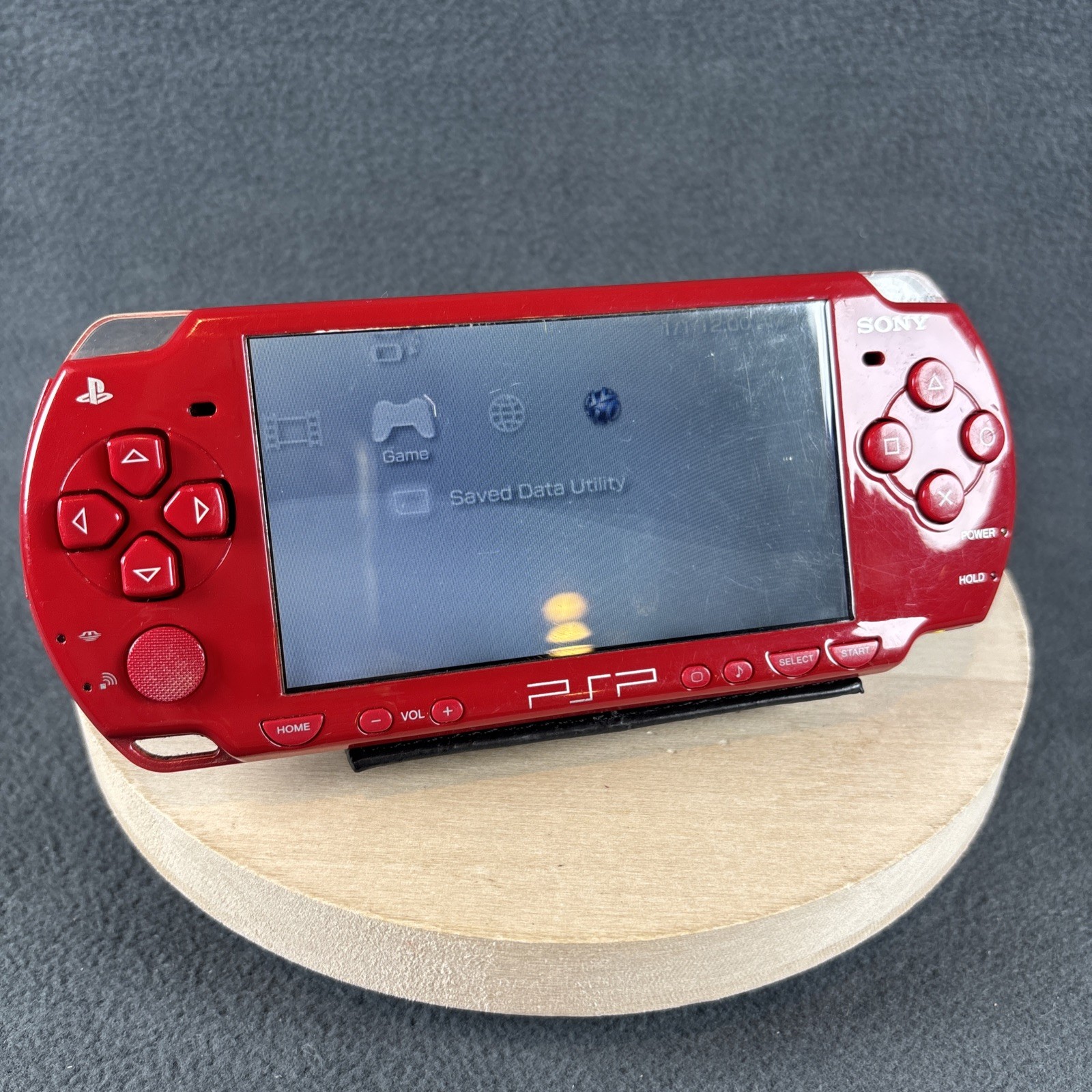 PlayStation Portable PSP-2001 LE Red Console w/ Battery Charger & Games – Tested